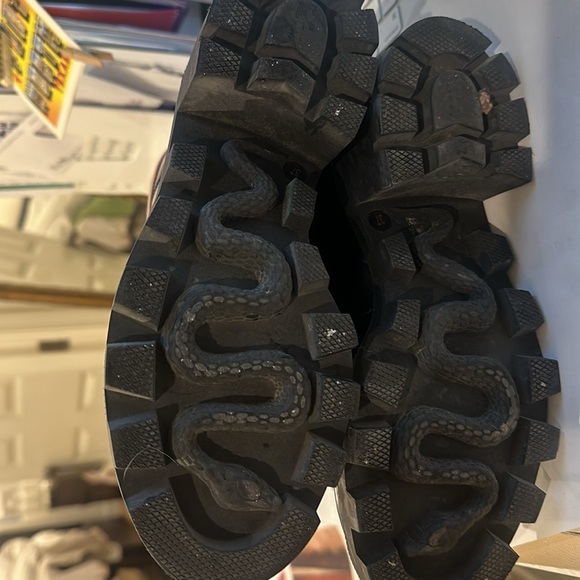 Gucci combat boots. Perfect condition. Worn few times - Picture 6 of 9